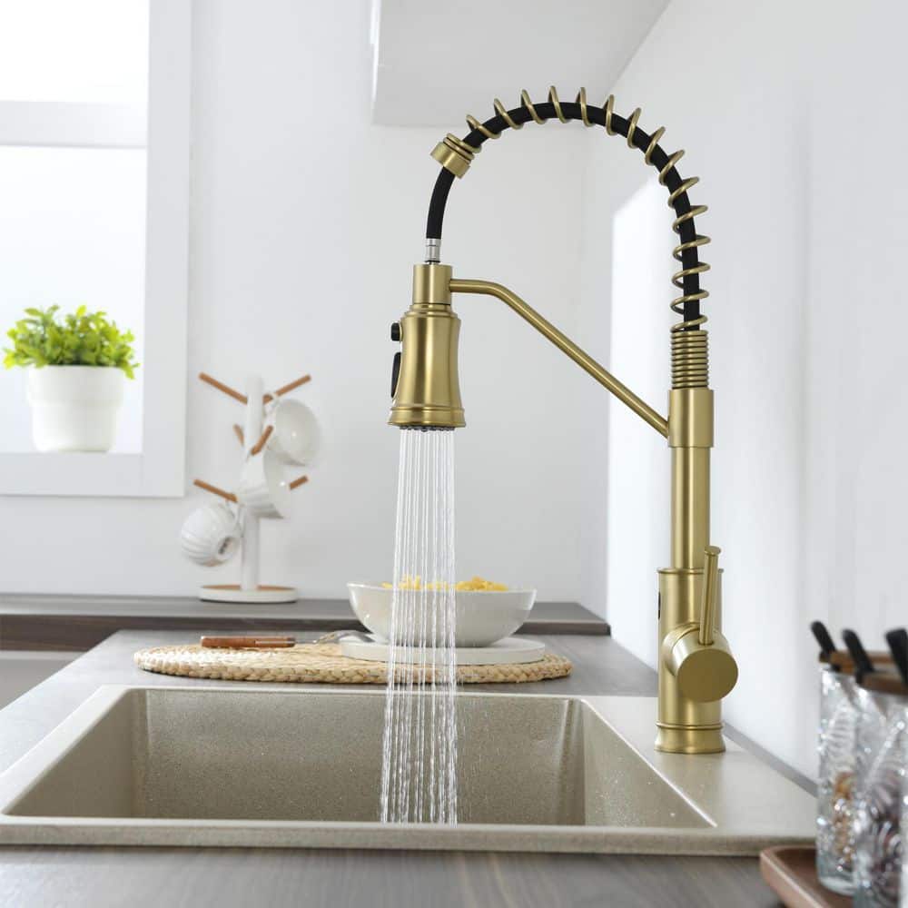 18.7 In.H Single Handle Pull Out Sprayer Kitchen Faucet In Brushed Gold With 360° Spout Swivel