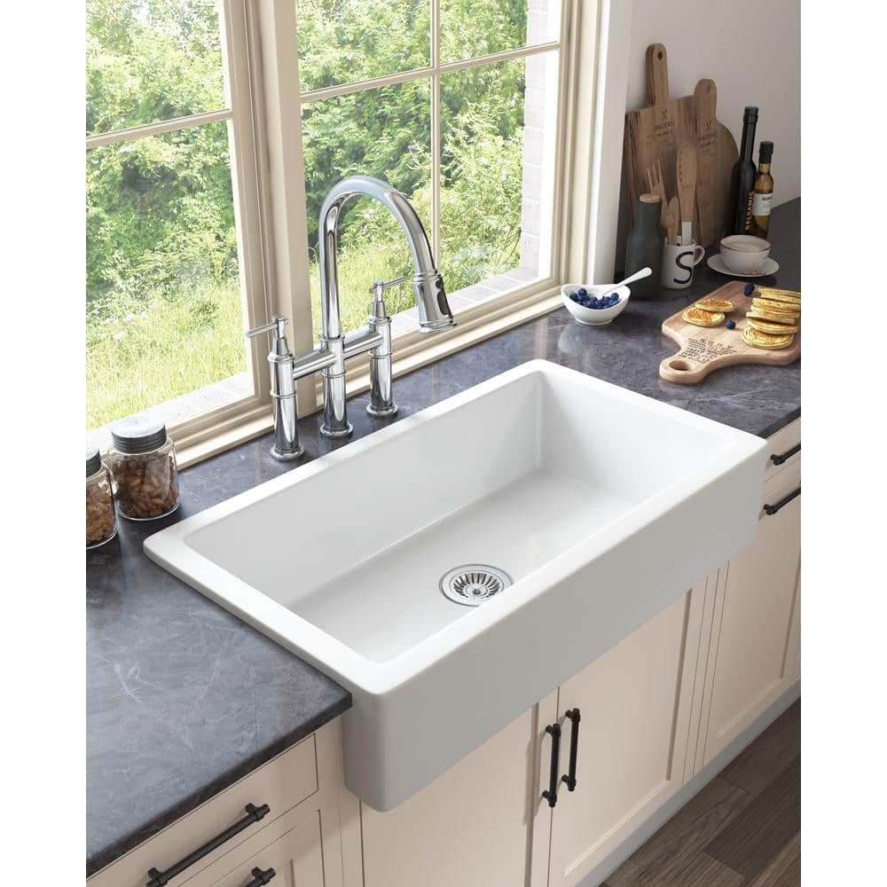 Single Handle Bridge Kitchen Faucet With Pull-Down Sprayhead In Spot In Chrome