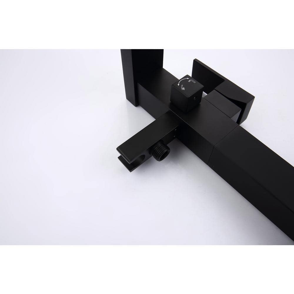 Single-Handle Claw Foot Freestanding Tub Faucet In Matte Black