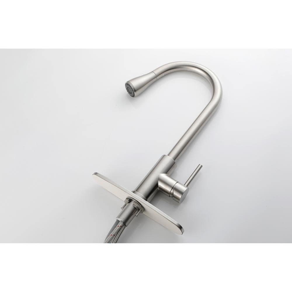  Single Handle Kitchen Sink Faucet With Pull Out Sprayer