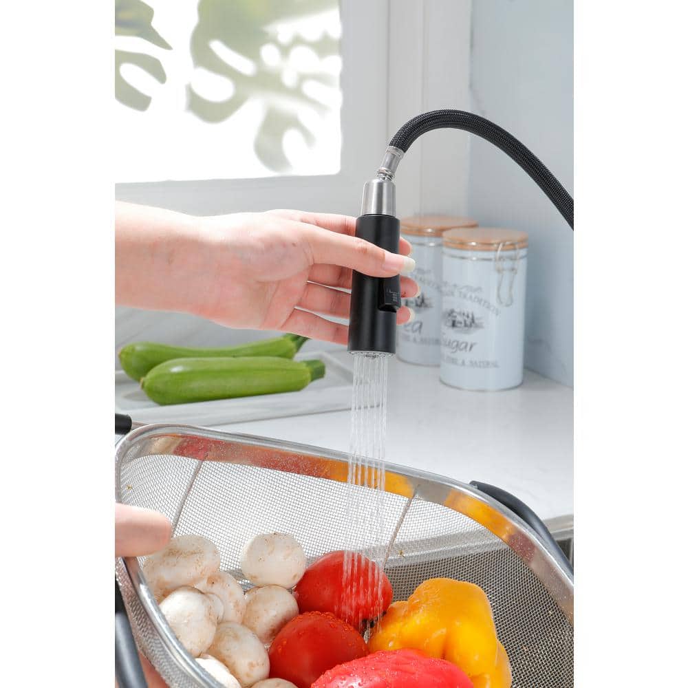  Kitchen Faucet Single Handle Pull Down Sprayer Kitchen Faucet In Matte Black